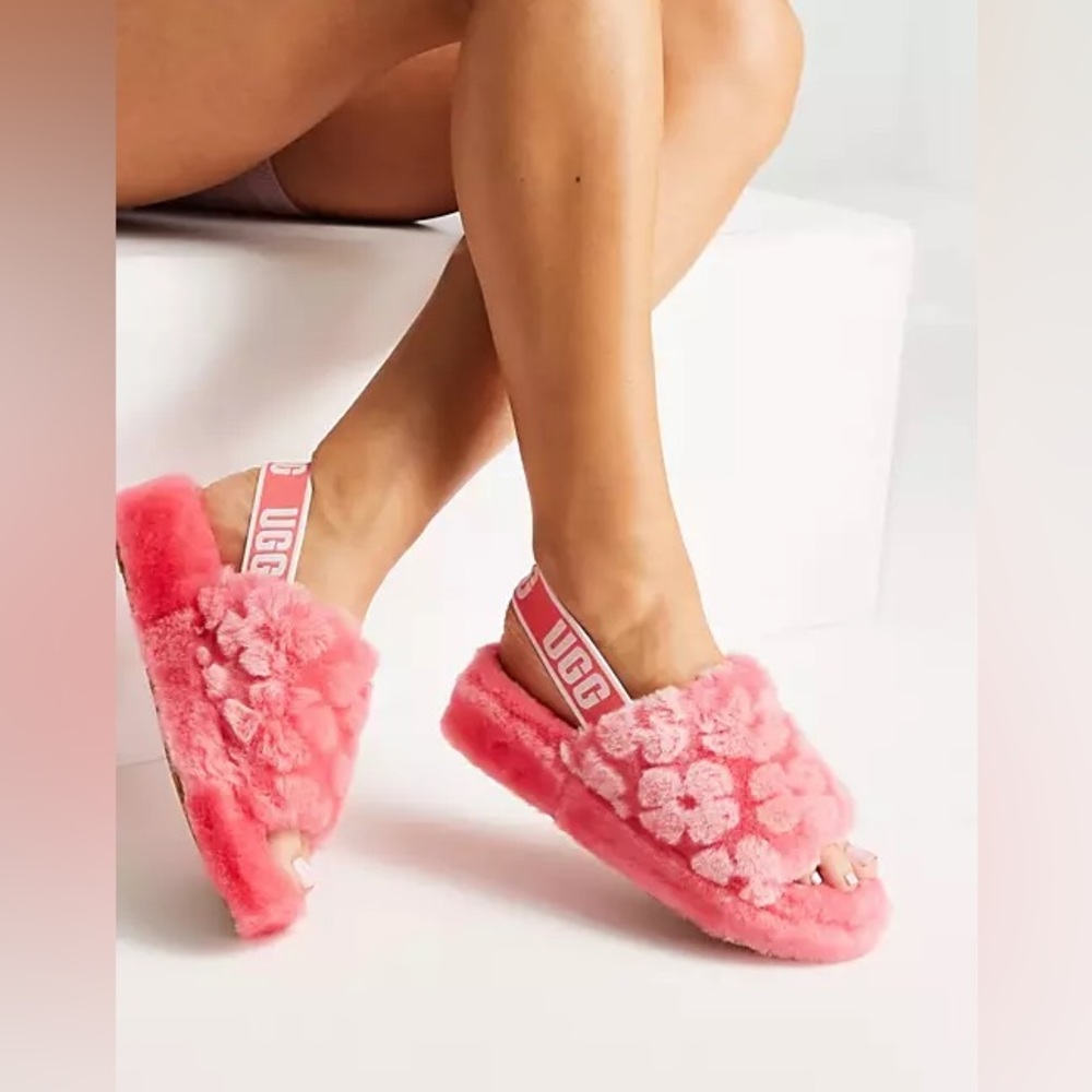 {ugg} Fluff Yeah Poppy Slides